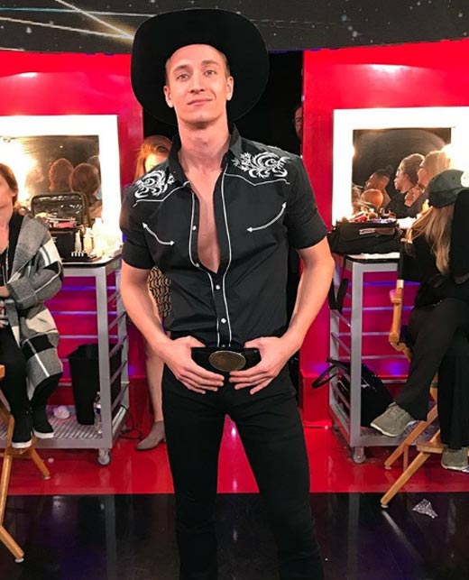 танцор Влад Квартин