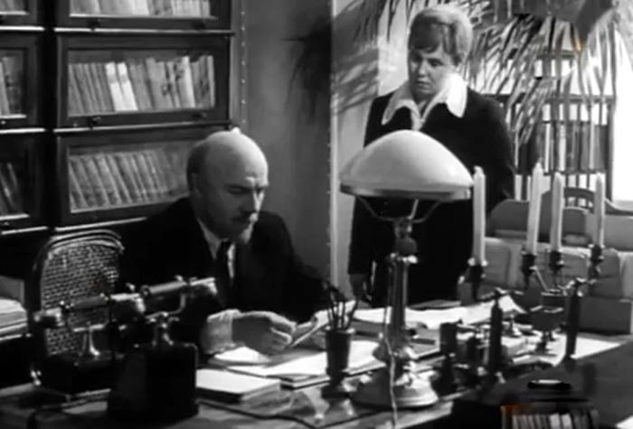 Валентина Кудинова в фильме Штрихи к портрету В. И. Ленина