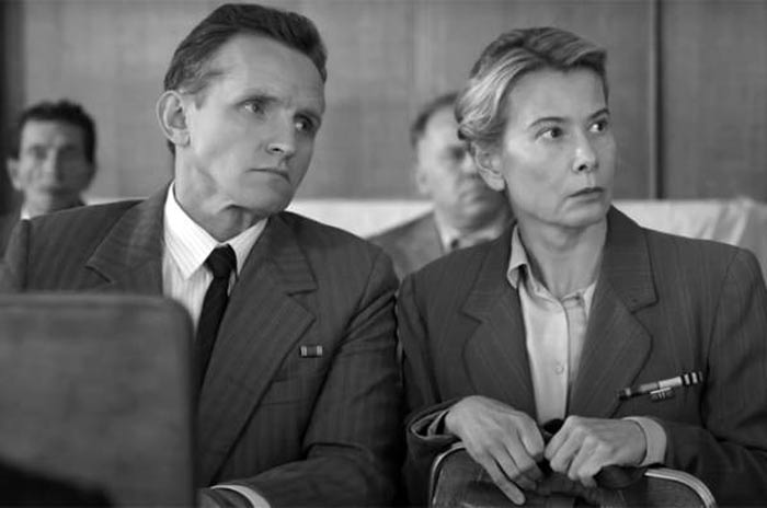 Владислав Комаров в фильме Дорогие товарищи