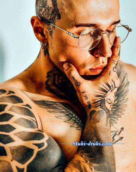 Юрий Хохлов тату