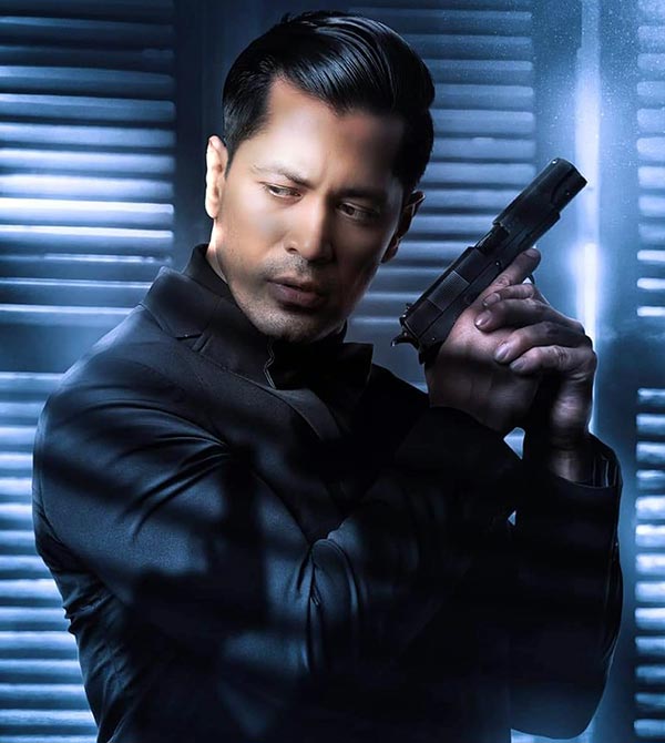 Абм Сумон в фильме Агент 9