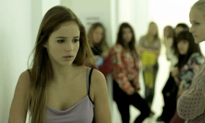 Алба Баптиста в фильме Майами