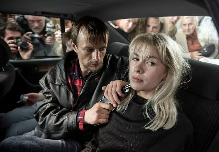 Александр Шеер в фильме 54 часа