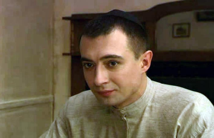 Александр Хованский в сериале Тяжёлый песок