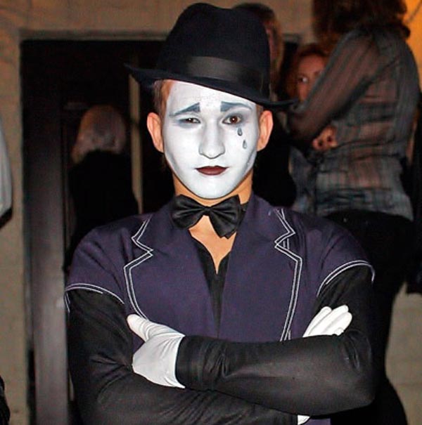 актер Александр Поляев