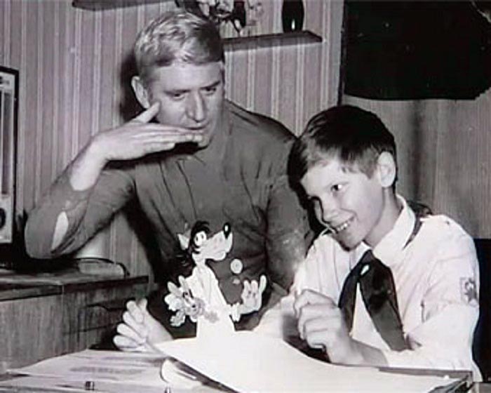 Алексей Котеночкин в детстве с отцом