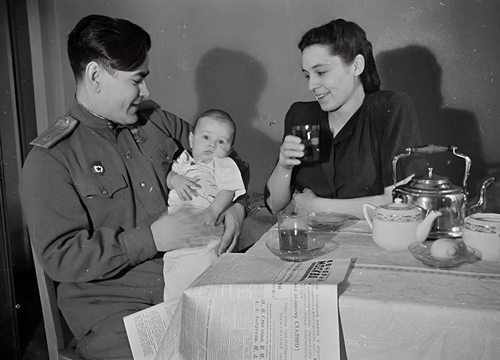 Алексей Маресьев и жена Галина