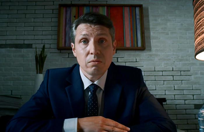 Алексей Устинов в сериале Я знаю твои секреты Хамелеон