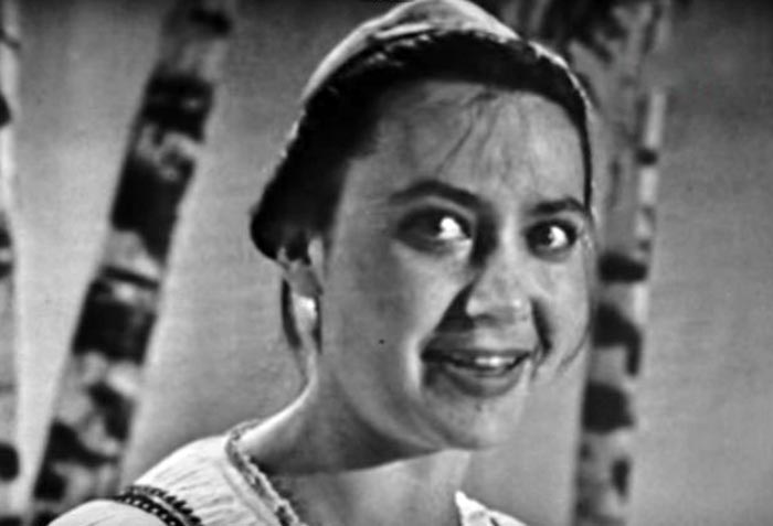 Алла Тараканова в фильме Барышня-крестьянка