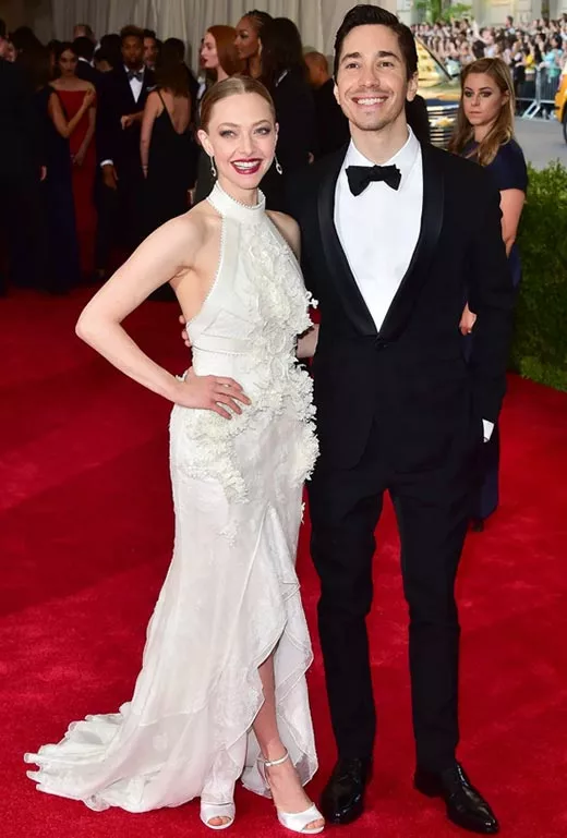 Аманда Сейфрид и Джастин Лонг