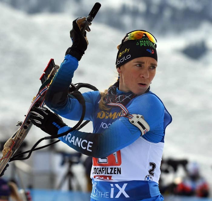 Французская биатлонистка Анаис Бескон