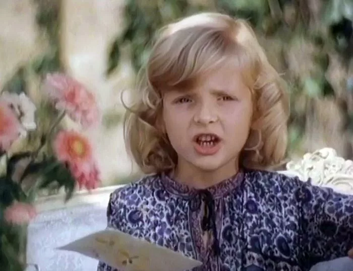 Анастасия Стерлигова в фильме Незнайка с нашего двора