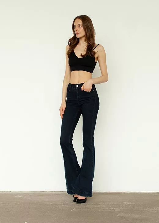 модель и актриса Анастасия Светличная