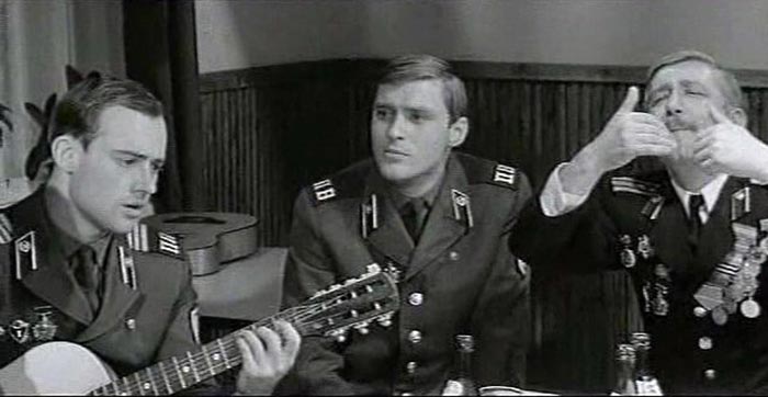 Анатолий Попов в фильме Я служу на границе