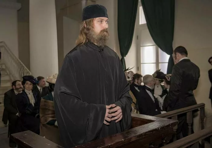 Андрей Касницкий в фильме Иннокентий Сибиряков Помогите мне Я страшно богат