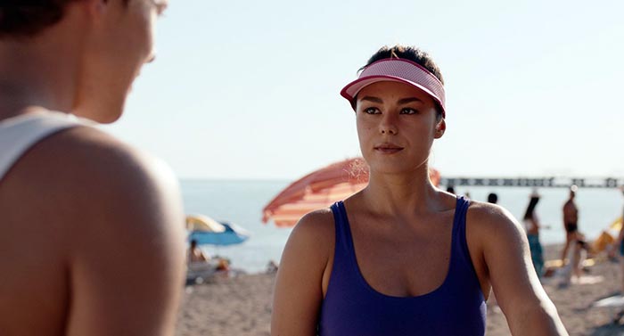 Анфиса Черных в фильме Между нами лето