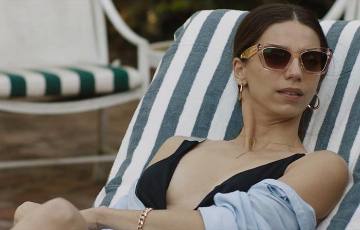 Анжела Сарафян в фильме Дом на берегу залива