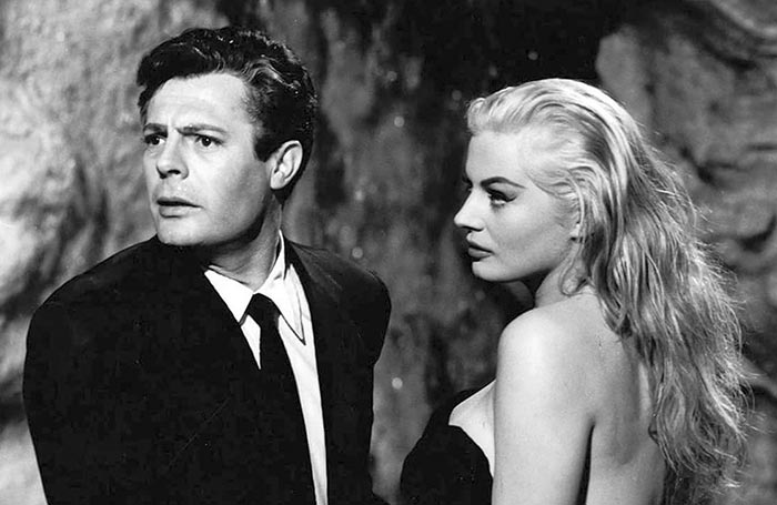 Анита Экберг в фильме Сладкая жизнь