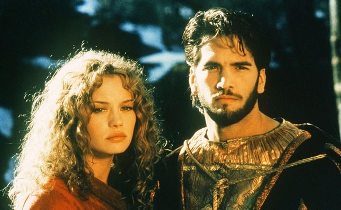 Анна Фальки в фильме Кольцо дракона