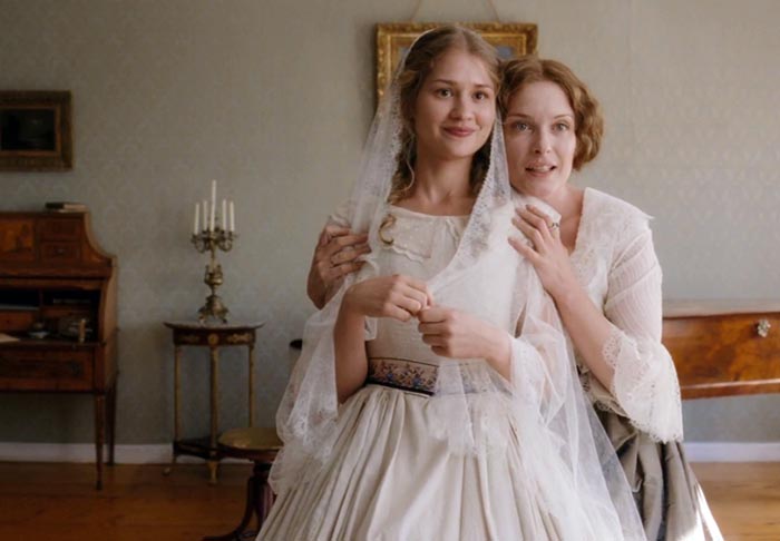 Анна Леванова в фильме Две женщины