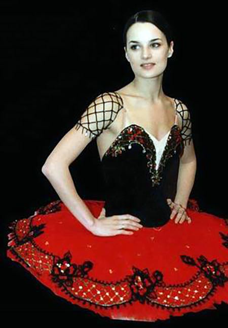 балерина Анна Иванова в юности