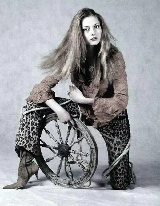 балерина Анна Плисецкая в молодости