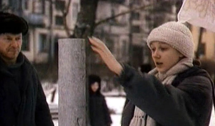 Анна Поликарпова в фильме Собачий пир