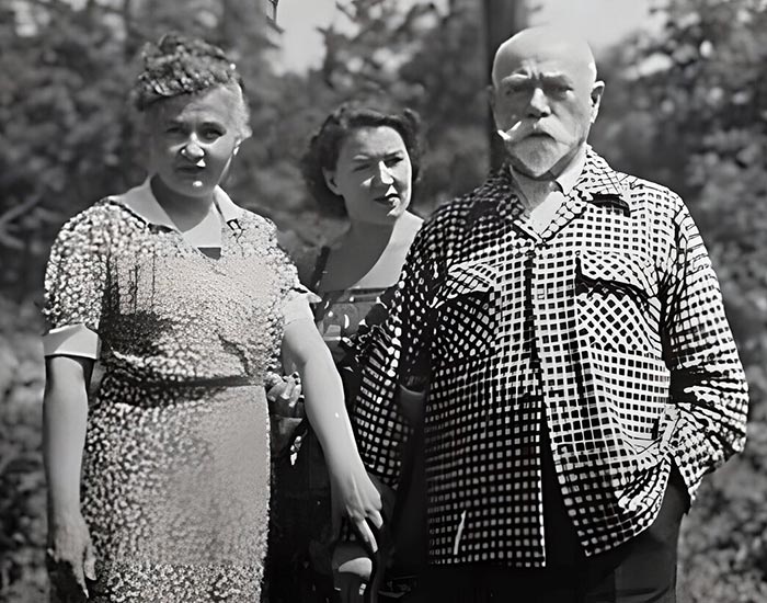 Антон Деникин жена Ксения дочь Марина