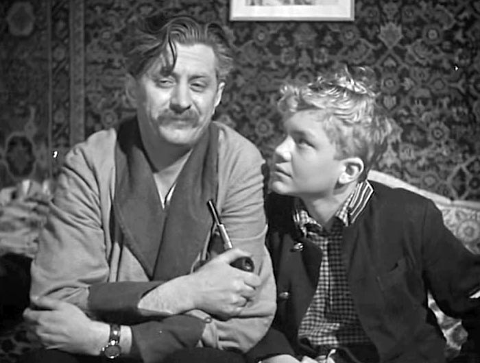 Антоний Ходурский в фильме Будни