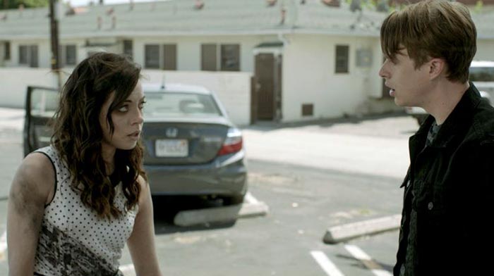 Обри Плаза в фильме Если твоя девушка зомби