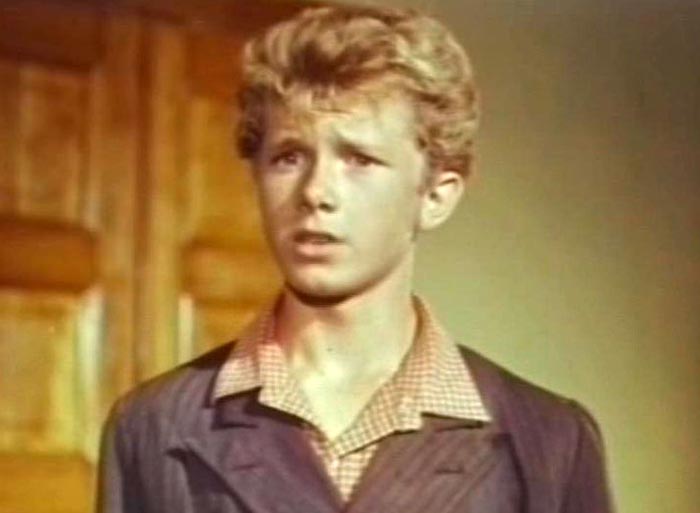 Борис Кузнецов в фильме Ход конём