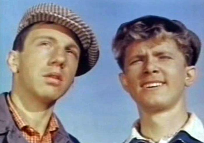 Борис Кузнецов и Савелий Крамаров в фильме Ход конём