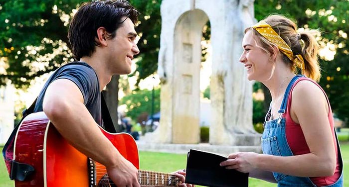 Бритт Робертсон в фильме Верю в любовь