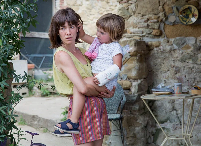 Бруна Кузи в фильме Лето 1993-го