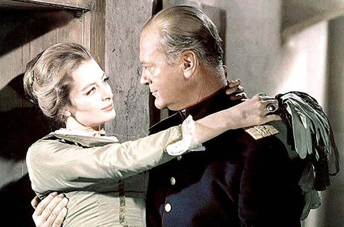 Капучине в фильме Триумф Михаила Строгова