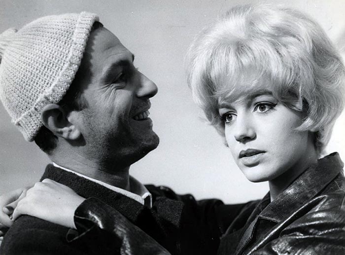 Катрин Спаак в фильме Девушка из Пармы