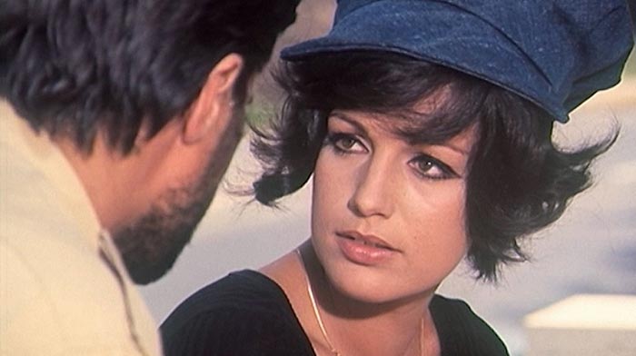 Катрин Спаак в фильме Довольно сложная девушка