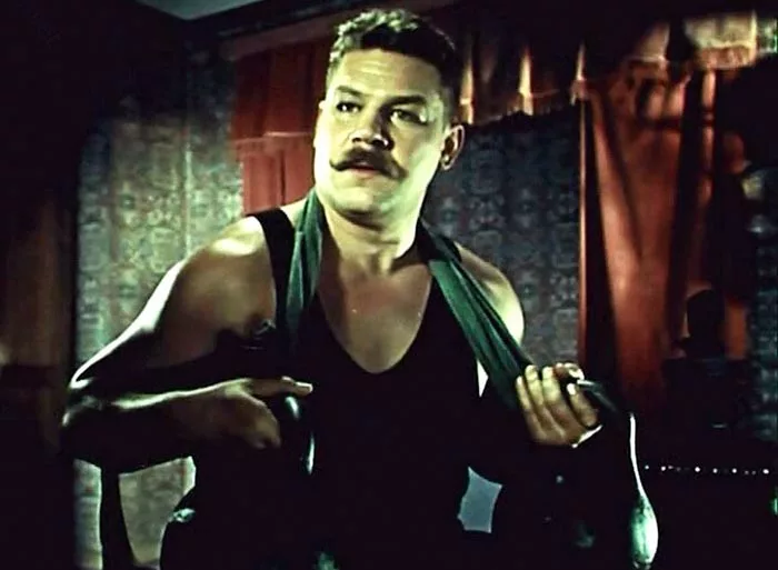 Станислав Чекан в роли Ивана Поддубного