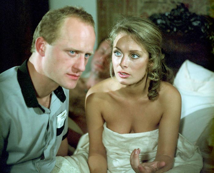 Данута Ковальская в фильме Ангел в шкафу