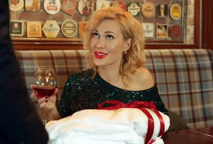 Дарина Шарова в сериале Записки отельера Гельвеция