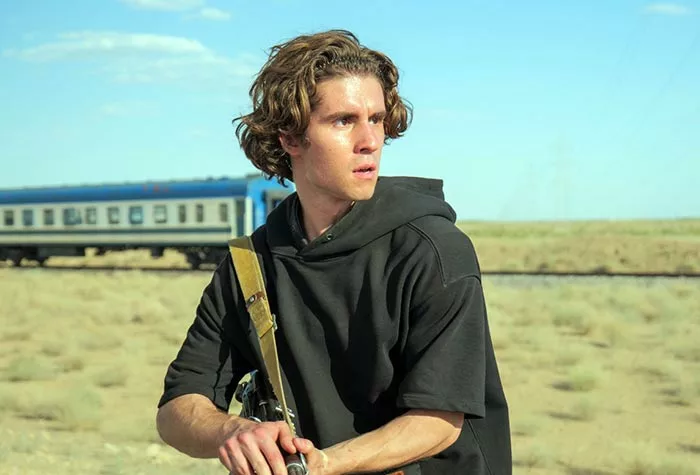 Денис Котов в сериале Игра на выживание 2