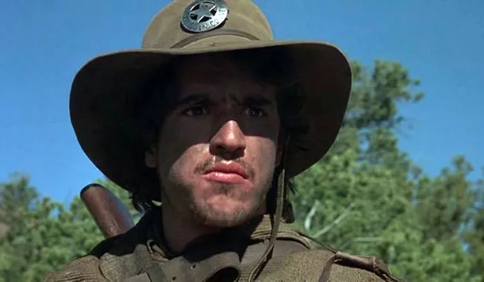 Дермот Малруни в фильме Молодые стрелки