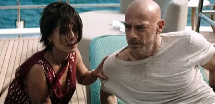 Диана Флери в фильме Остаться в живых