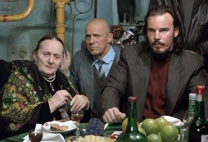 Эдда Урусова в фильме Назад в СССР