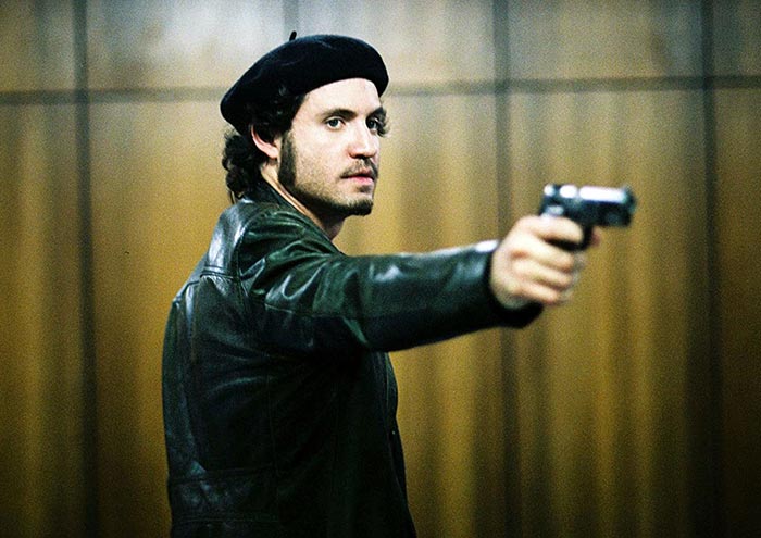 Эдгар Рамирес в сериале Карлос
