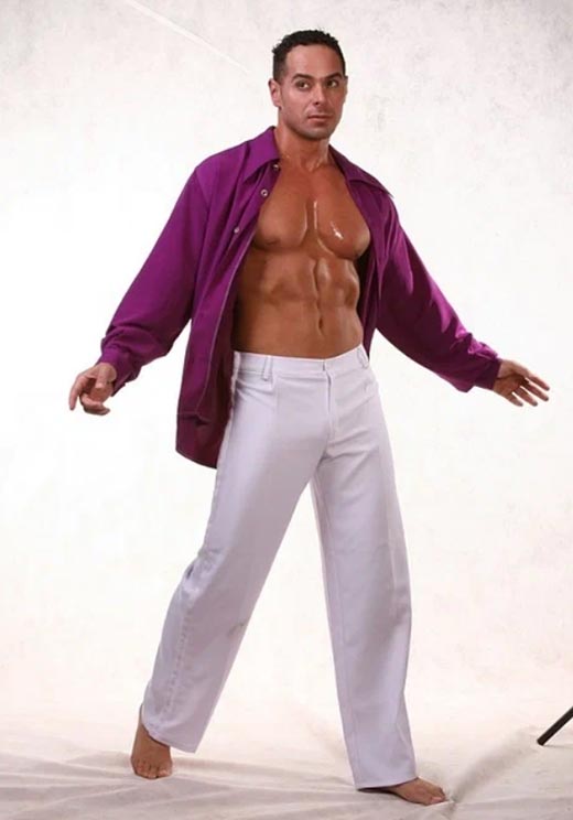 актер и шоумен Эдуард Варосян