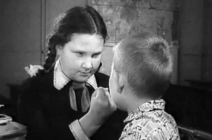 Елена Калачникова в фильме Три с половиной дня из жизни Ивана Семёнова второклассника и второгодника