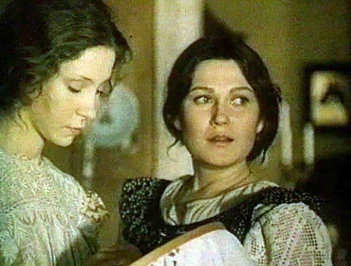 Елена Михайлова в фильме Два гусара