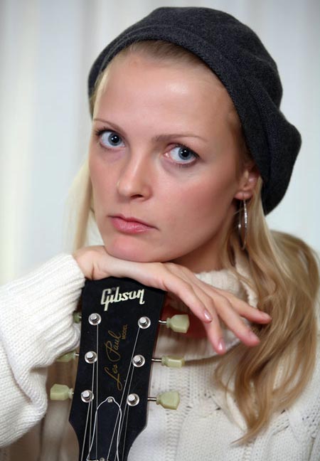 актриса Елена Пурис