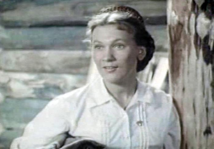 Елена Рокотова в фильме Поддубенские частушки